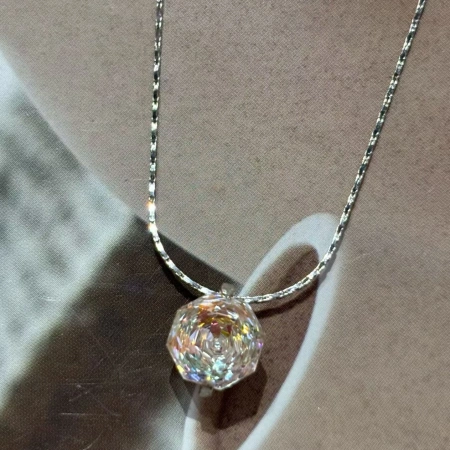 The S925 faceted crystal necklace features a light luxury, niche design and high-end sophistication for women The S925 faceted crystal necklace features a light luxury, niche design and high-end sophistication for women